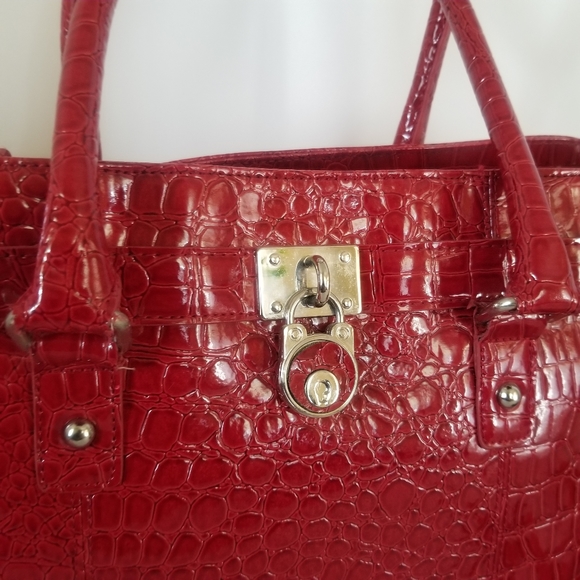 3/$28 NYC Red Tote Bag Croc Faux Leather Design - Picture 4 of 16